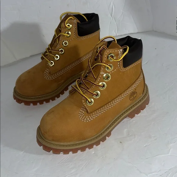 Timberland boots kid size 9, like new - Picture 3 of 12
